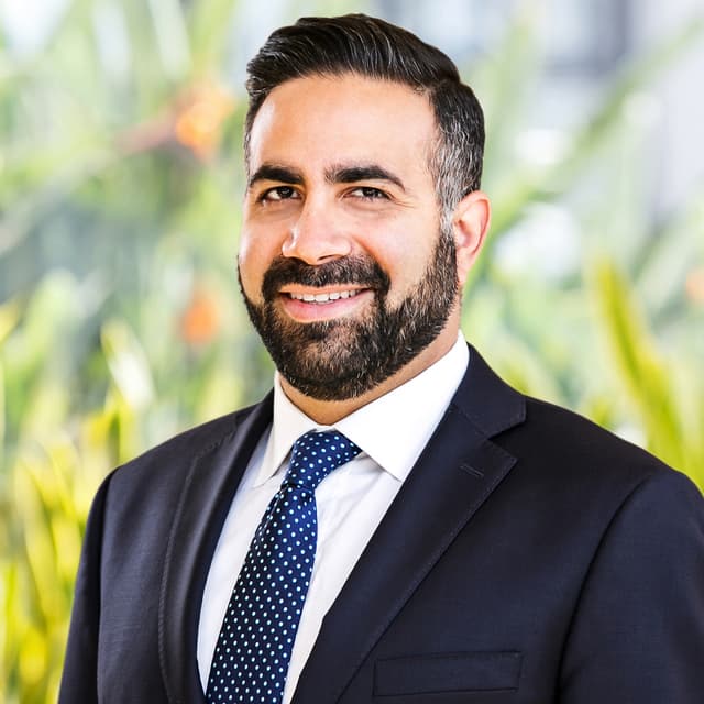 Image of Michael Pakravan Author