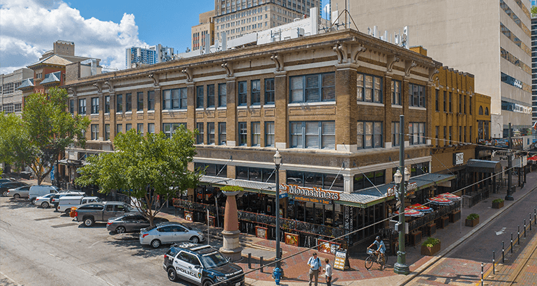 Image of 1000 Prairie St Property