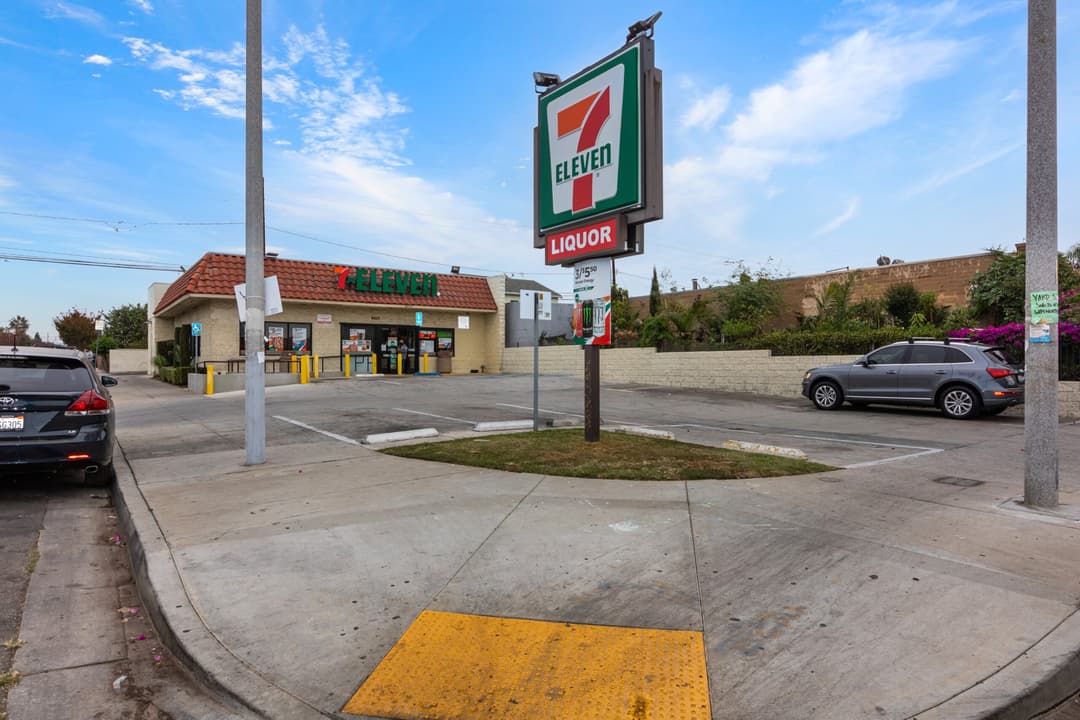 Image of 7-Eleven Property