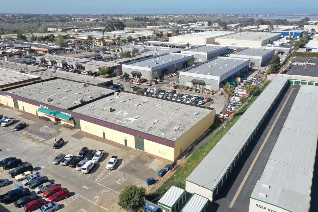 Image of 2550 Main St For Lease Property