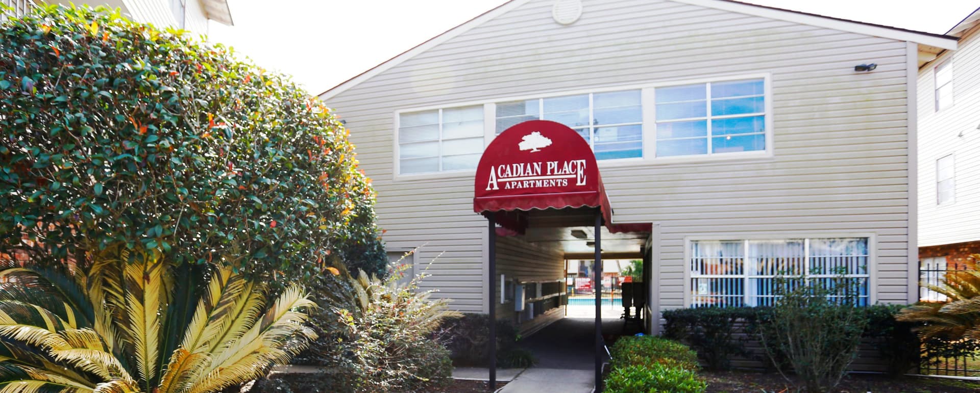 Matthews™ Completes $7.3M Sale of Baton Rouge Apartment Building featured image