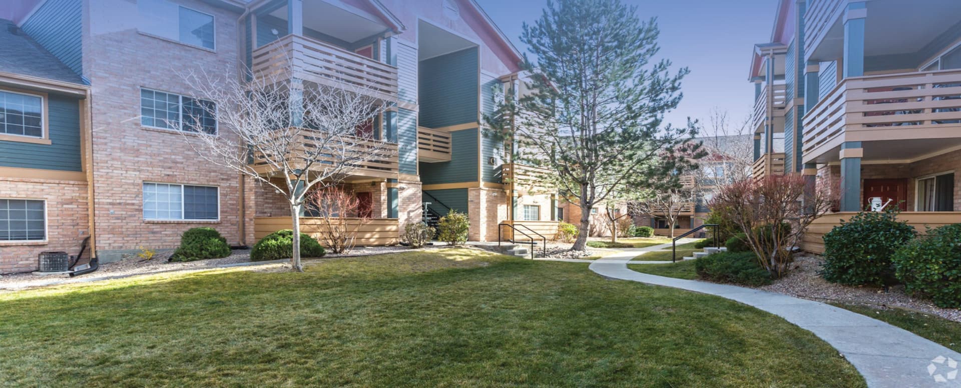 Matthews™ Capital Markets Sources $29M Loan for Denver MSA Multifamily Refinance featured image