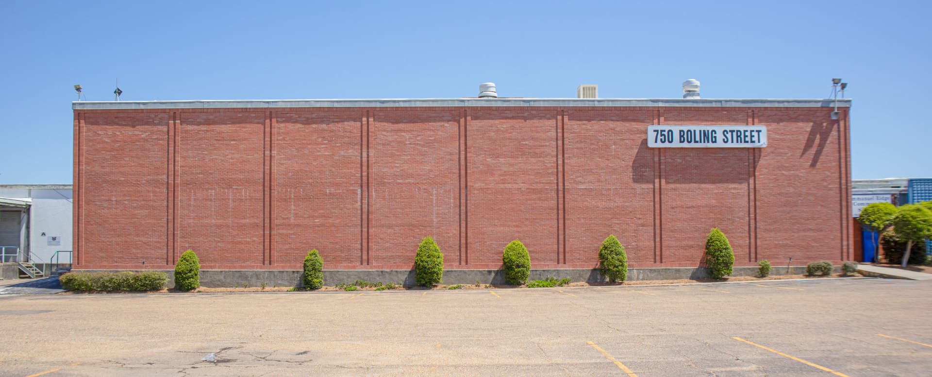 Matthews™ Closes $5.6M Multi-Tenant Industrial Property featured image