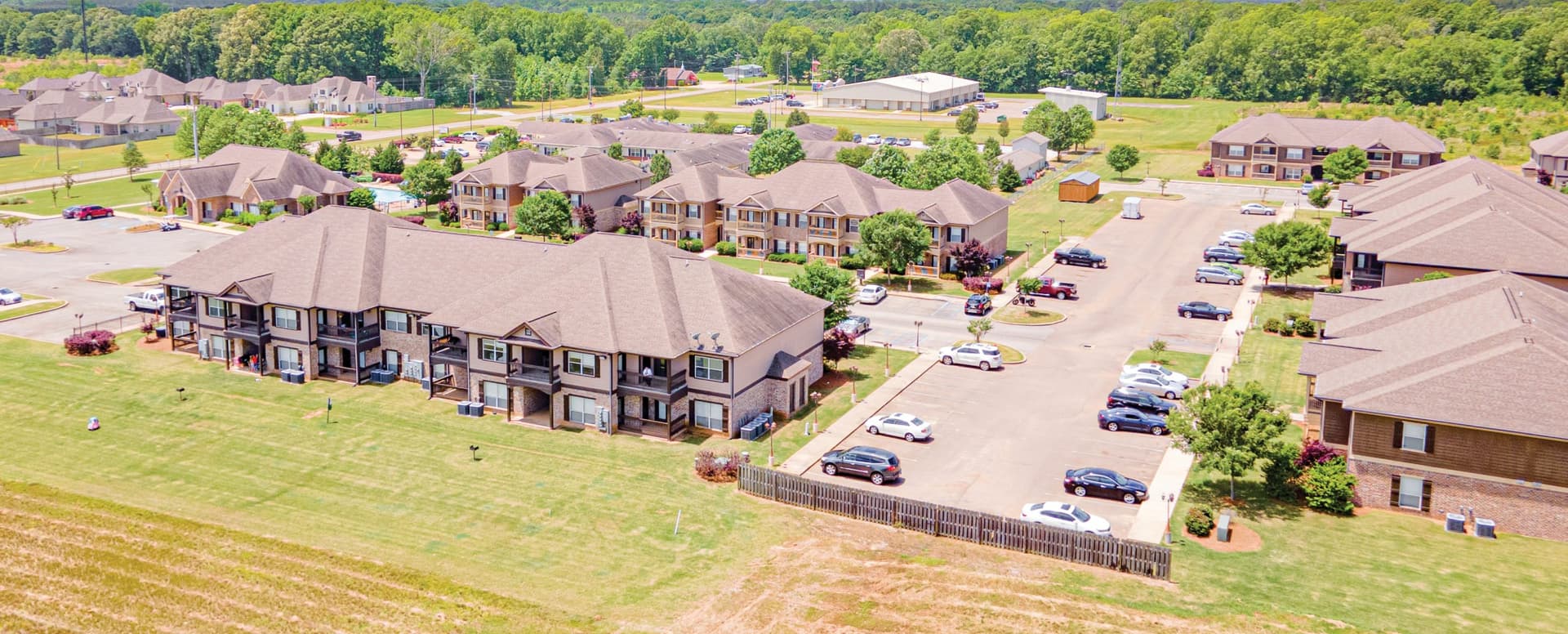 Matthews™ Brokers Sale of High-End Apartment Complex in Mississippi featured image