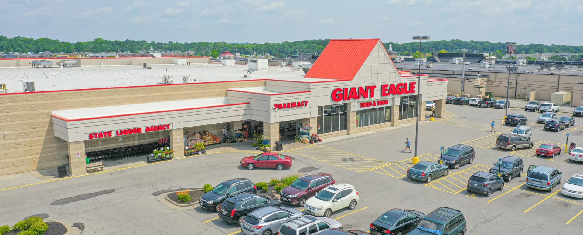 Matthews™ Brokers $28.4M Sale of Midwest Grocery-Anchored Center featured image