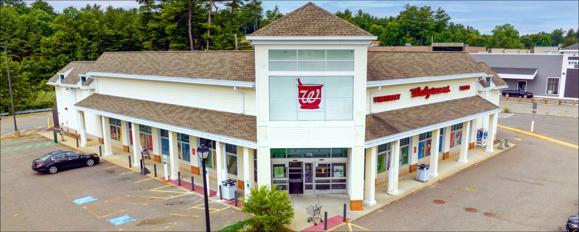 Matthews™ Closes $7,692,000 Sale of Boston Suburb Walgreens featured image