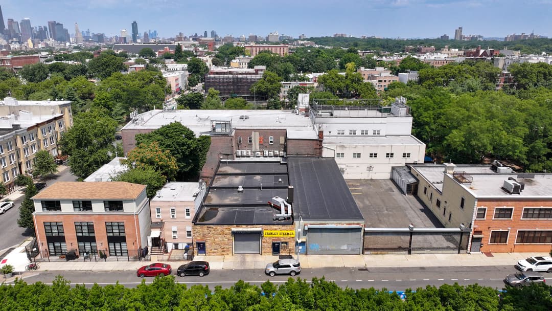 Image of 439 20th St Property